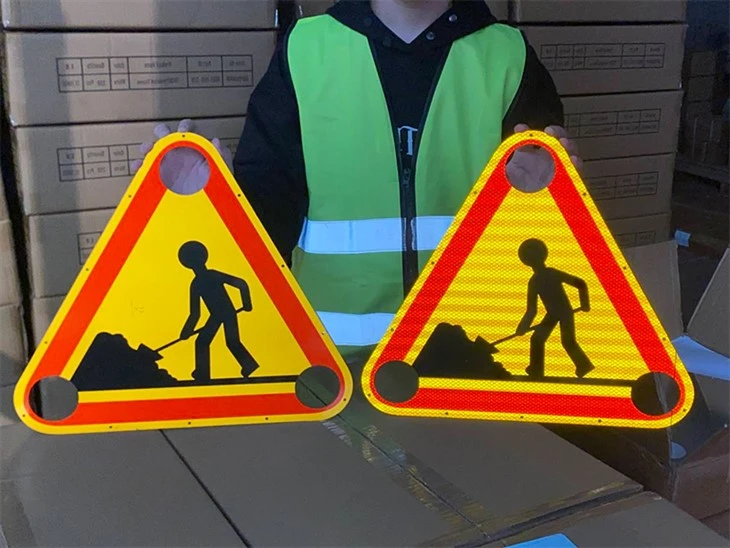 AK5 Warning Triangle Sign