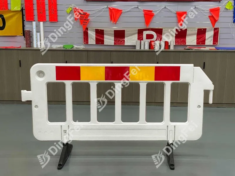 DINGFEI R1 Reflective Sticker for Traffic Barriers 2 DINGFEI R1 Reflective Sticker for Traffic Barriers 2